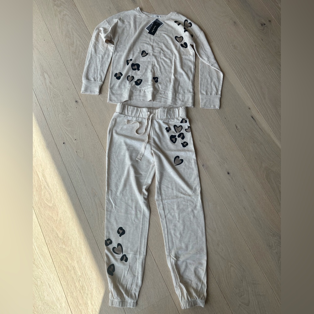 Emerson Road Cozy Set with Black Heart Leopard Print